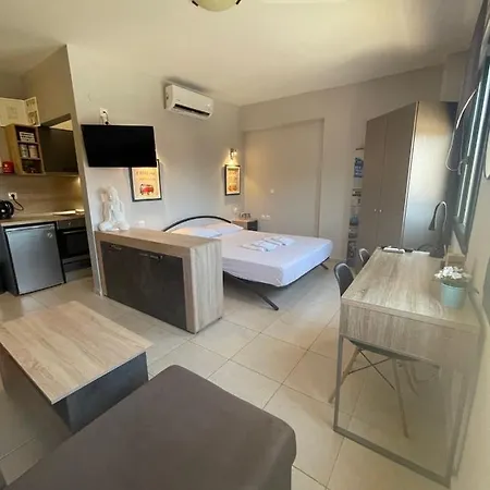 Q Luxury Perea Center *