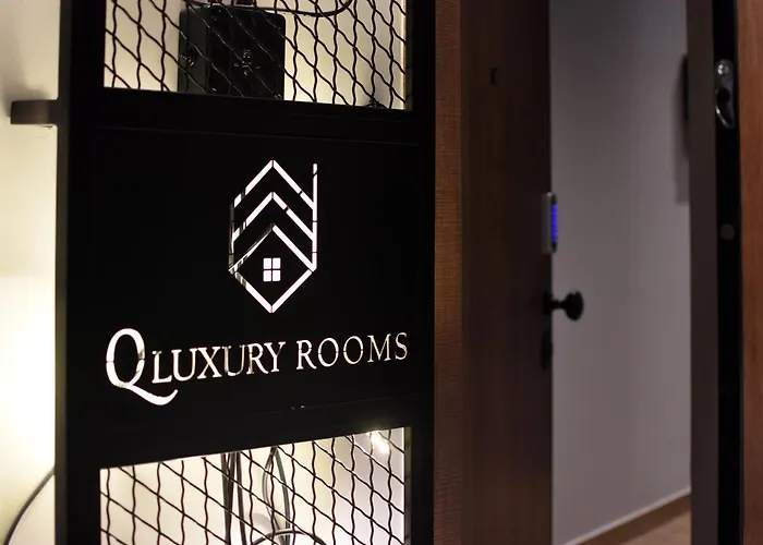 Q Luxury Perea Center דירה Peraía